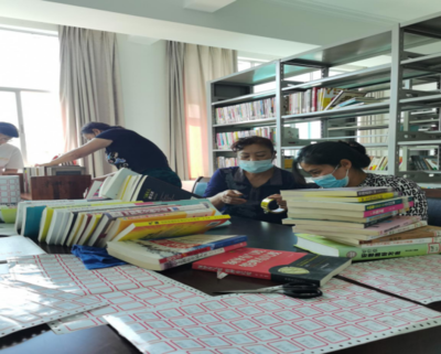 普洱市圖書館赴市財政局圖書室開展養(yǎng)老服務主題業(yè)務培訓